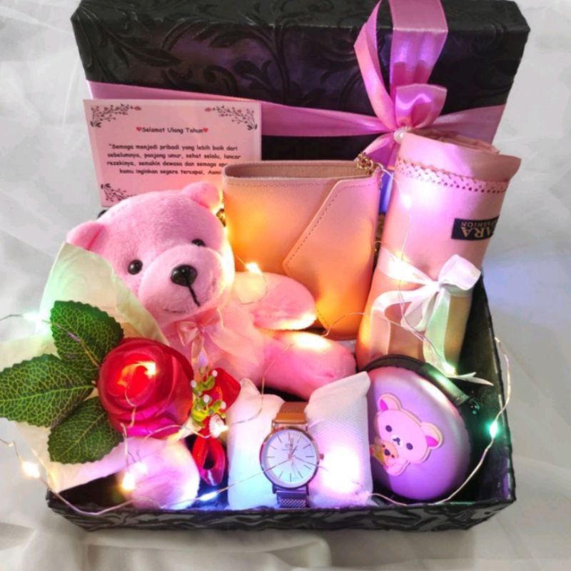 

KADO ULANG TAHUN CEWEK