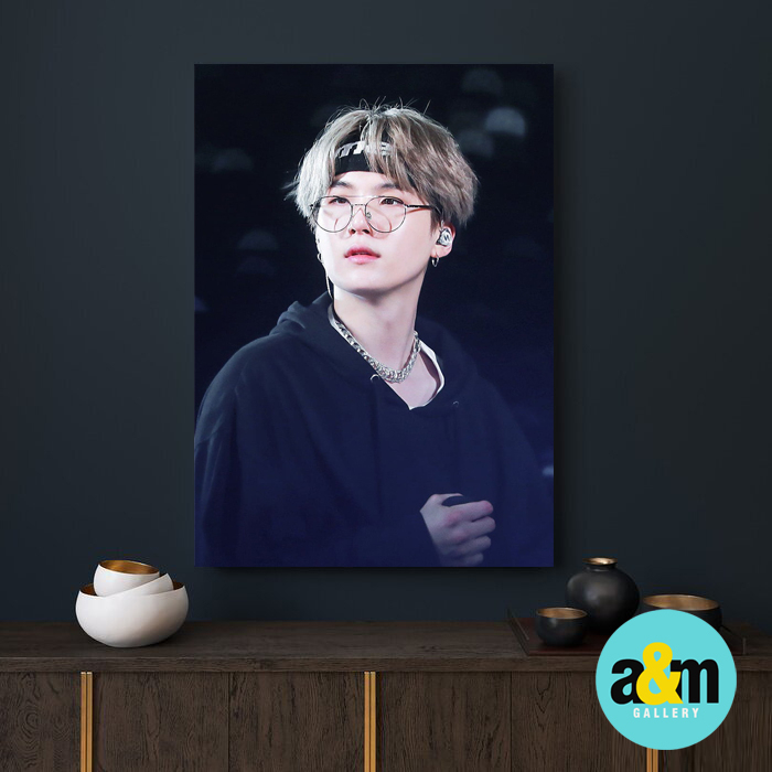 Poster Kayu SUGA BTS Live perform Edition I Hiasan Dinding Dekorasi Kamar I Poster Kayu K-POP Dekorasi Kamar - A&amp;M