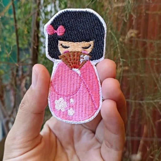 Emblem Patch Bordir Karakter Oshin Jepang Uk 3.8x7 Cm