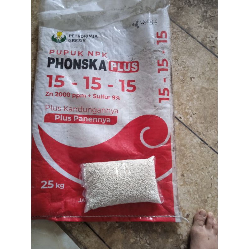 pupuk PHONSKA PLUS, NPK 15, Kemasan re packing 1 kg