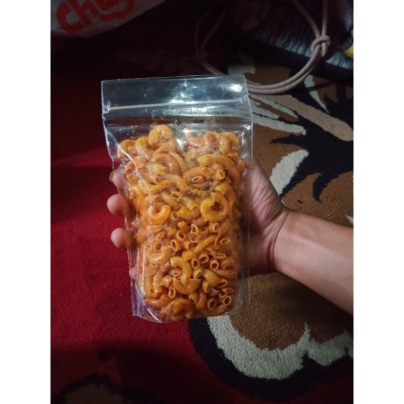 

makaroni cikruh makaroni kriuk daun jeruk kemasan 150 gram dan 250 gram
