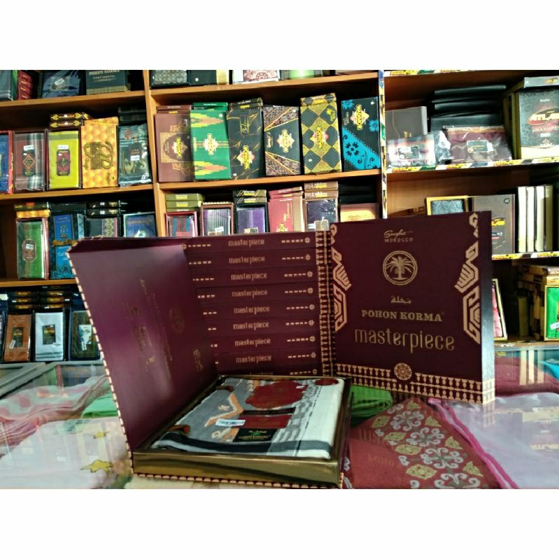 Sarung Pohon Korma Masterpiece