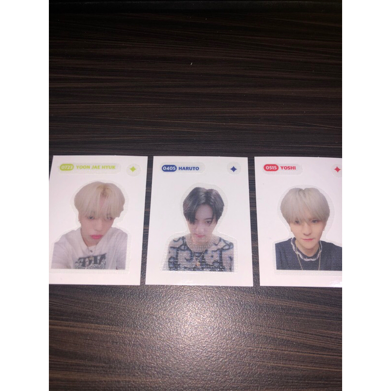 OFFICIAL BENEFIT STICKER SELFIE TREASURE