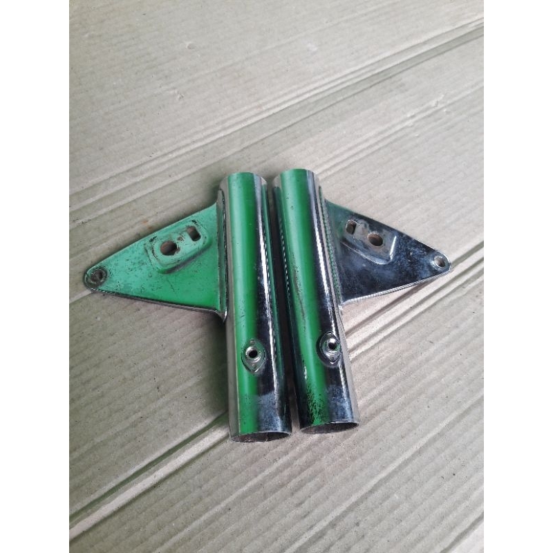 Pangkon Lampu Breket Kupingan Lampu Depan Sein Depan Original Gl100 Gl125 Copotan