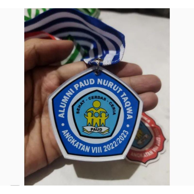 

MEDALI PERPISAHAN /KELULUSAN/AKRILIK/CUSTOM