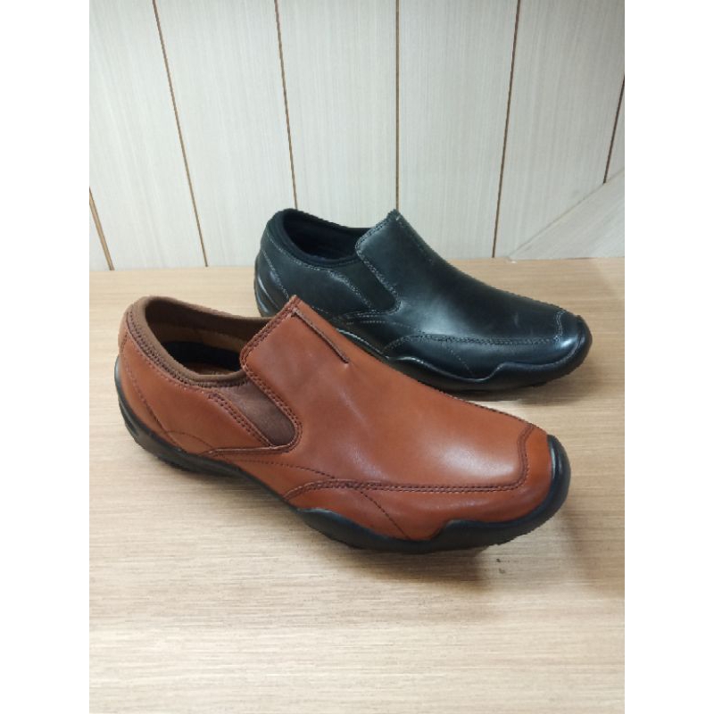 Sepatu Slip On Pria Hush Puppies