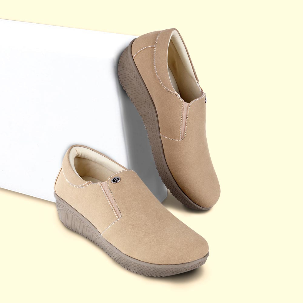 sepatu casual wanita / sepatu cewe cewek / sepatu korea / sneakers cewe