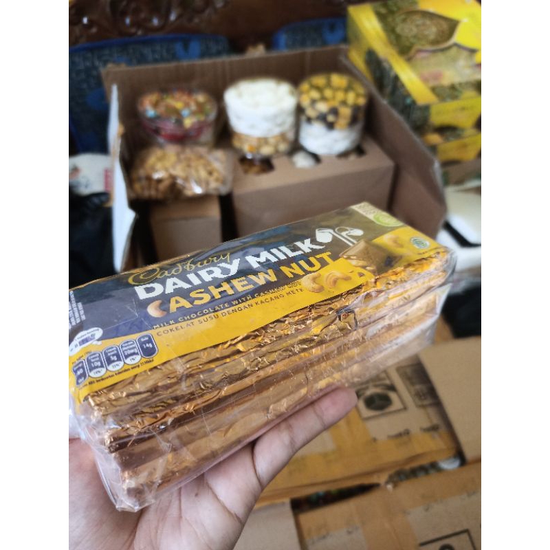 

CADBURY PAKET isi 5pcs @90gr