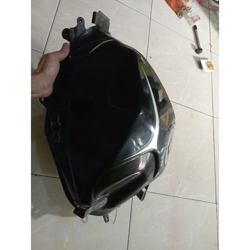 TANG TANGKI BENSIN MOTOR  YAMAHA VIXION NEW 2013 2015 ORI