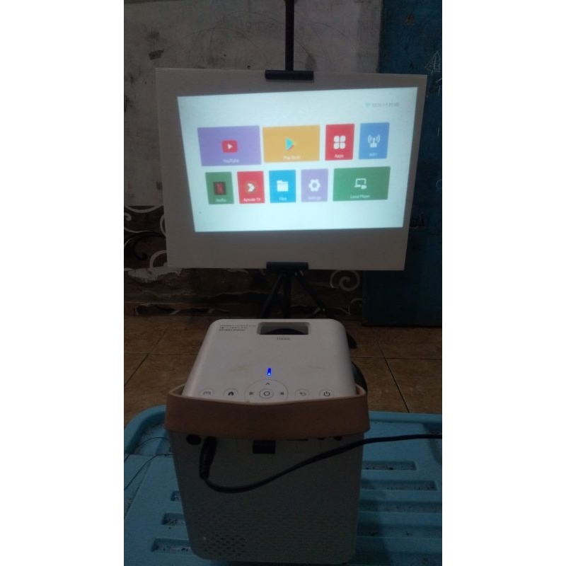 Proyektor Android 3000 Lumen