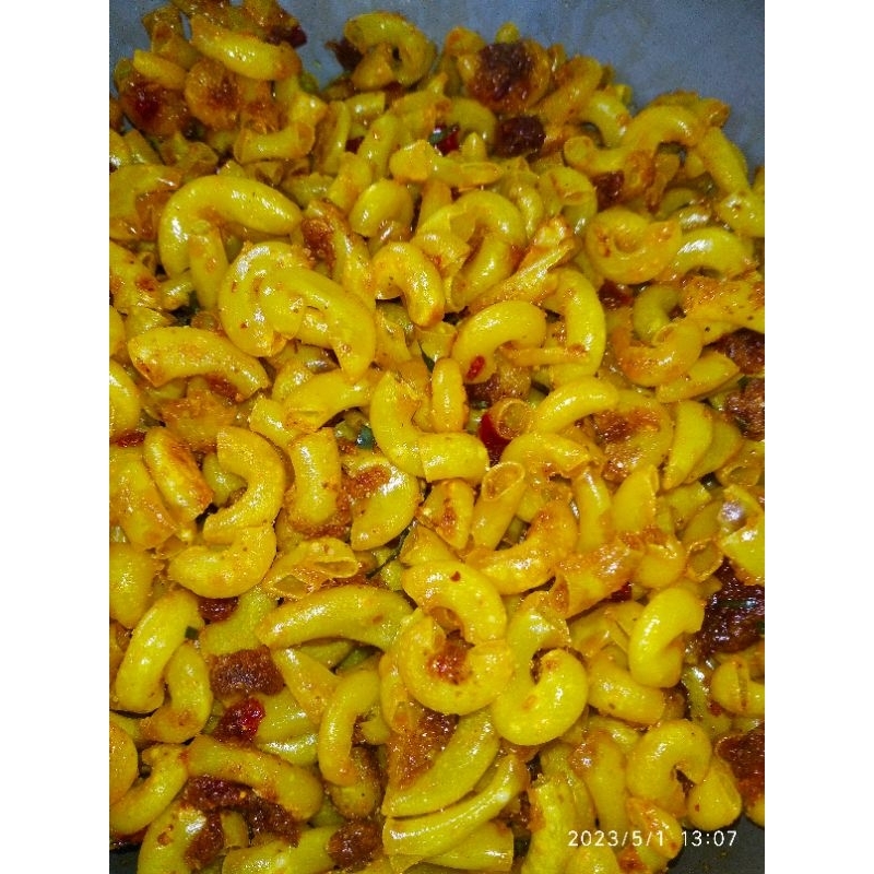 

MAKARONI BANTET BUMBU PEDAS MANIS GURIH