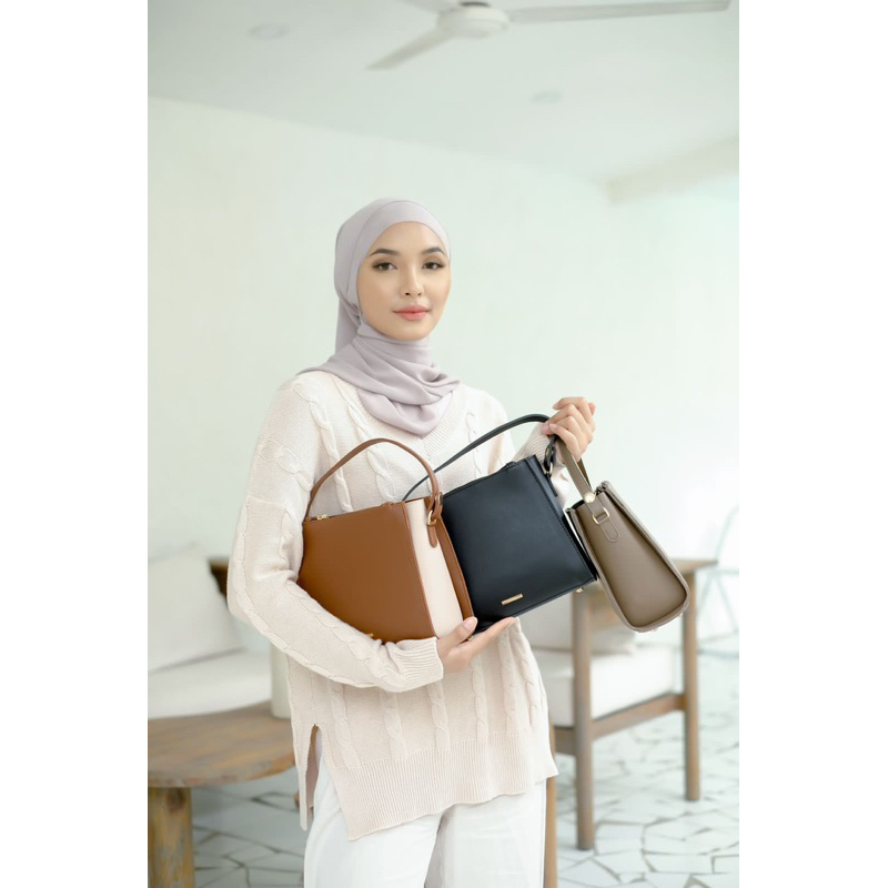 SLING BAG FLICKA J 30 FREE DUSTBAG (BISA COD)