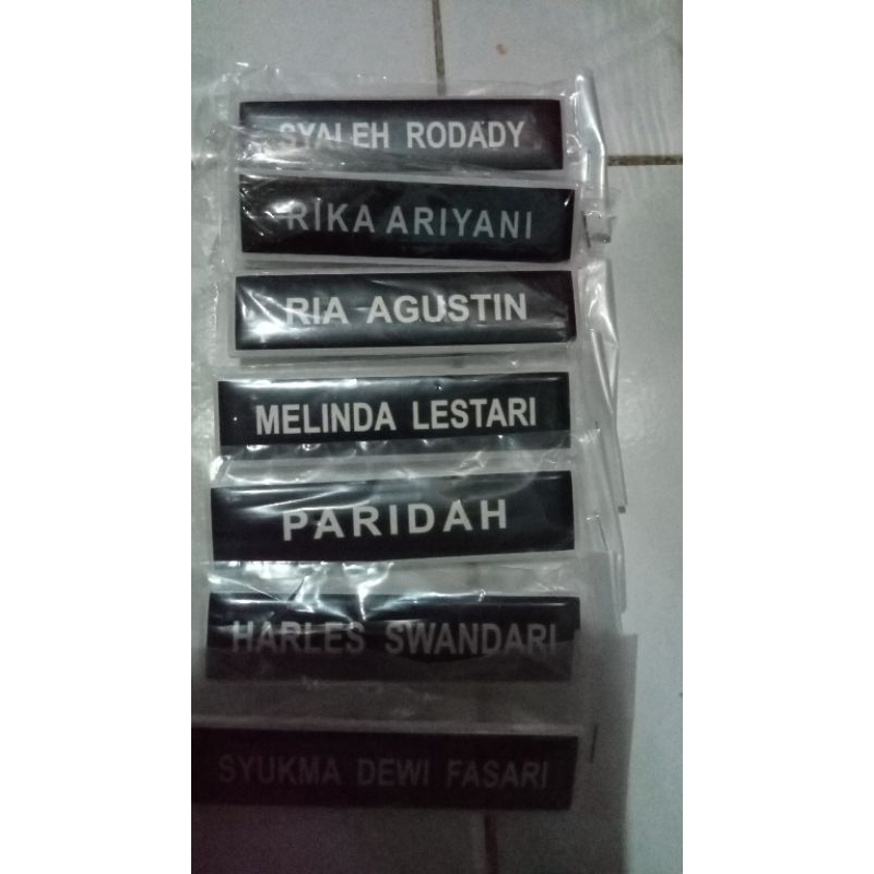 

name tag akrilik