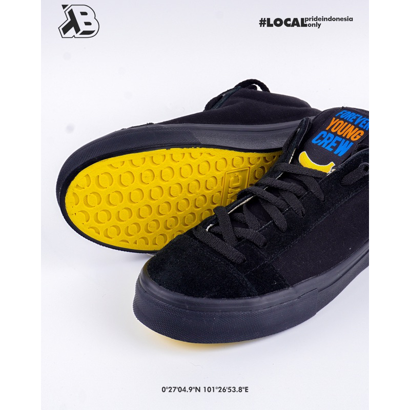 FYC CAVEN ALMOST BLACK