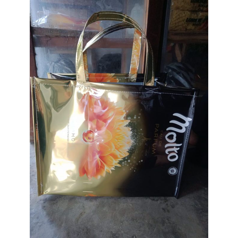 

Tas Hajatan Tas Berkat Goodie Bag Motif Molto Rinso Anti Air Ramah Lingkungan