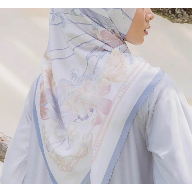 THALIA SCARF WEARING KLAMBY - HEATHER