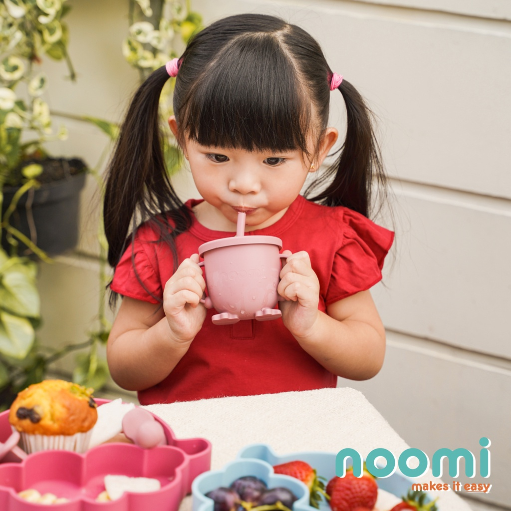 Noomi - Silicone Sippy And Snack Cup - Gelas Minum Anak Anti Tumpah