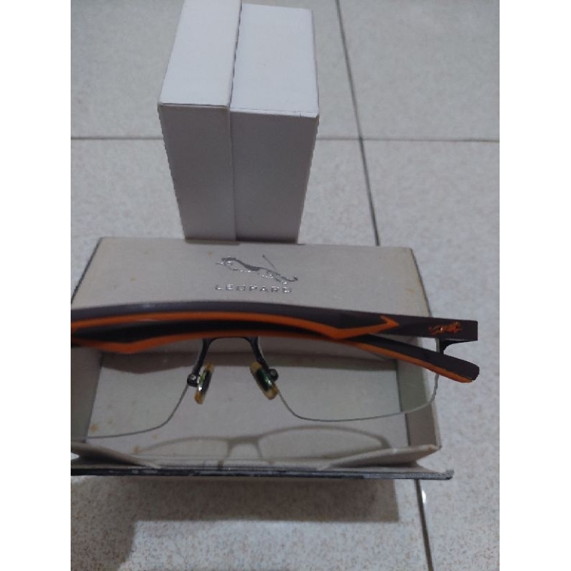 Kacamata minus 0,5 frame leopard original