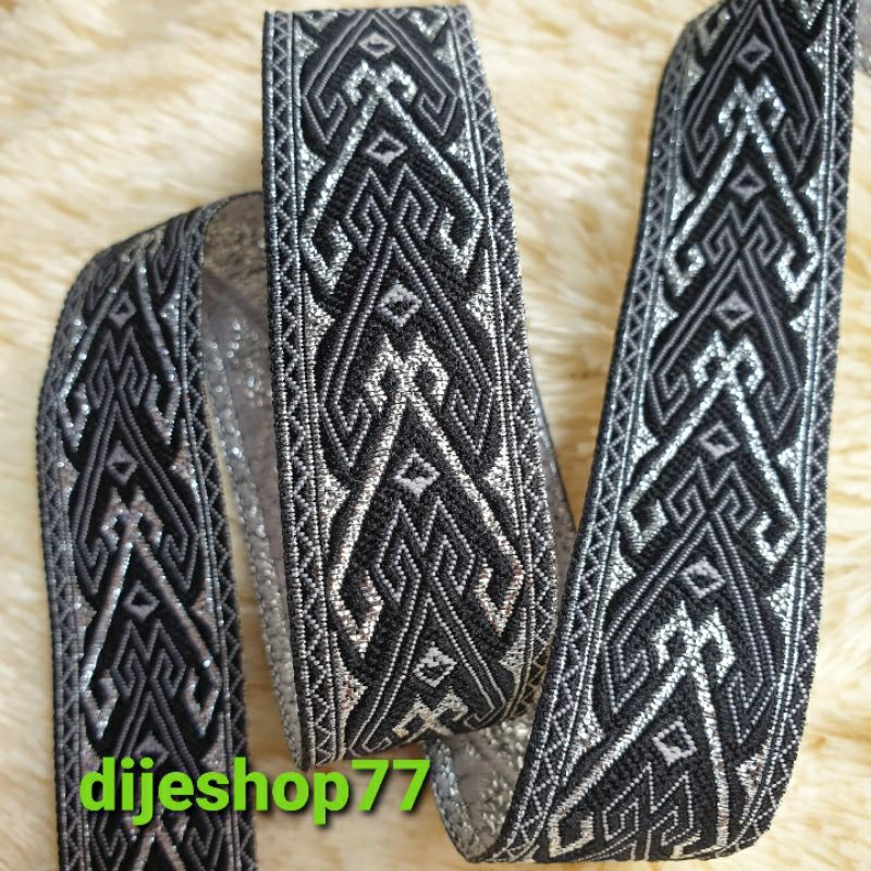 Pita Renda / Pita Batik Melayu / Pita Songket / Pita Dubai / Pita India / Pita motif warna Silver pe