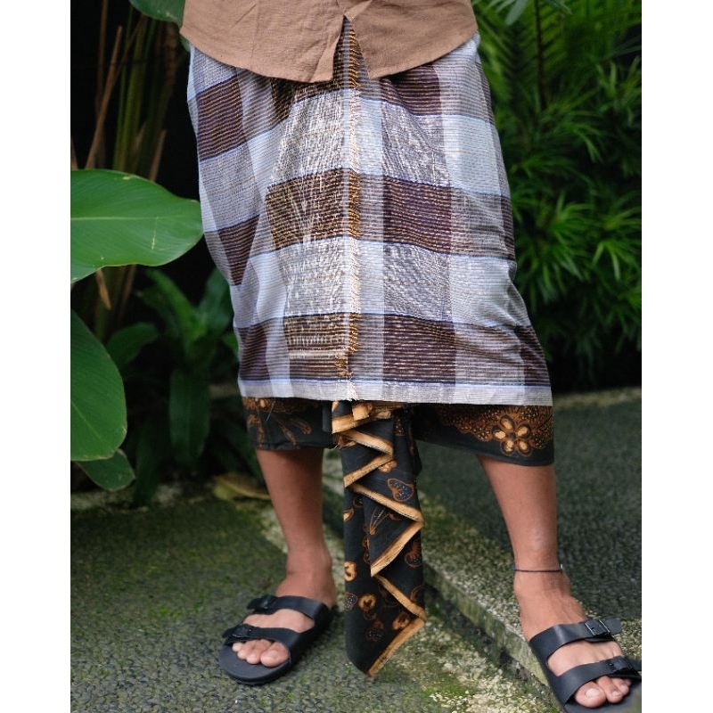 Saput Endek Tanpa Tepi