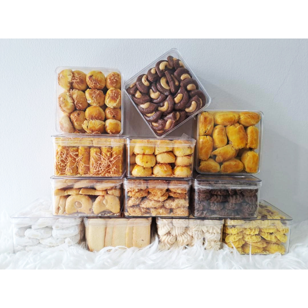 

Kue kering Nastar / Keju / Putri salju / Coklat mede / Sagu keju 300gr