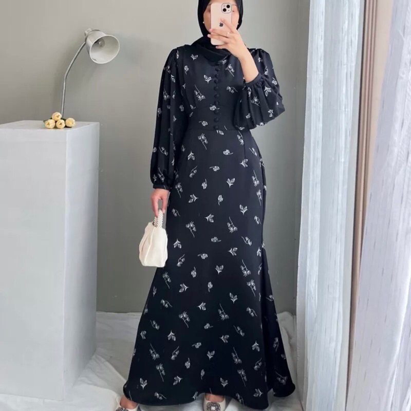 Daphnee Dress by edmee outfit. Yoryou Crinkle dress