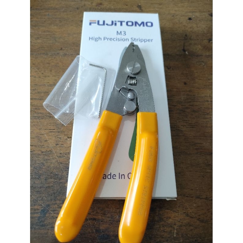 Fujitomo M3 Optical Fiber Stripper 3 Hole Tang Pengupas Kabel Optik 3 Lubang