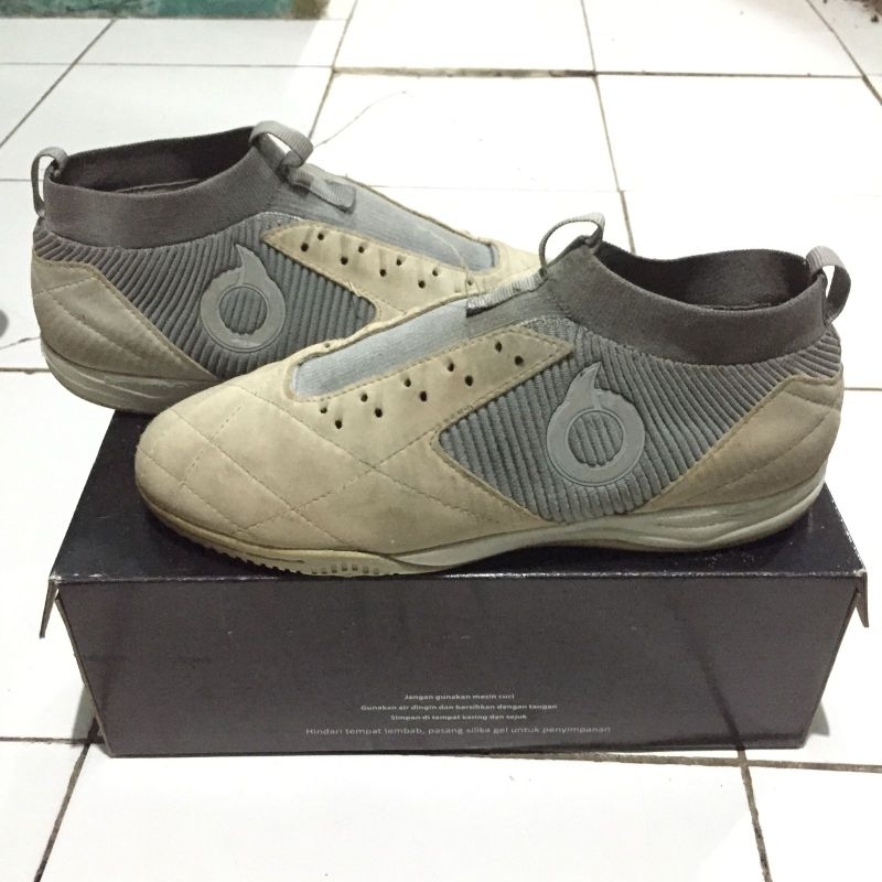 Sepatu Futsal Second Ortus Jogosala invicta Size 41