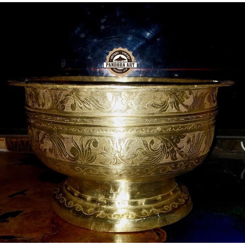 Bokor ukir kuningan lawas size besar (B311)