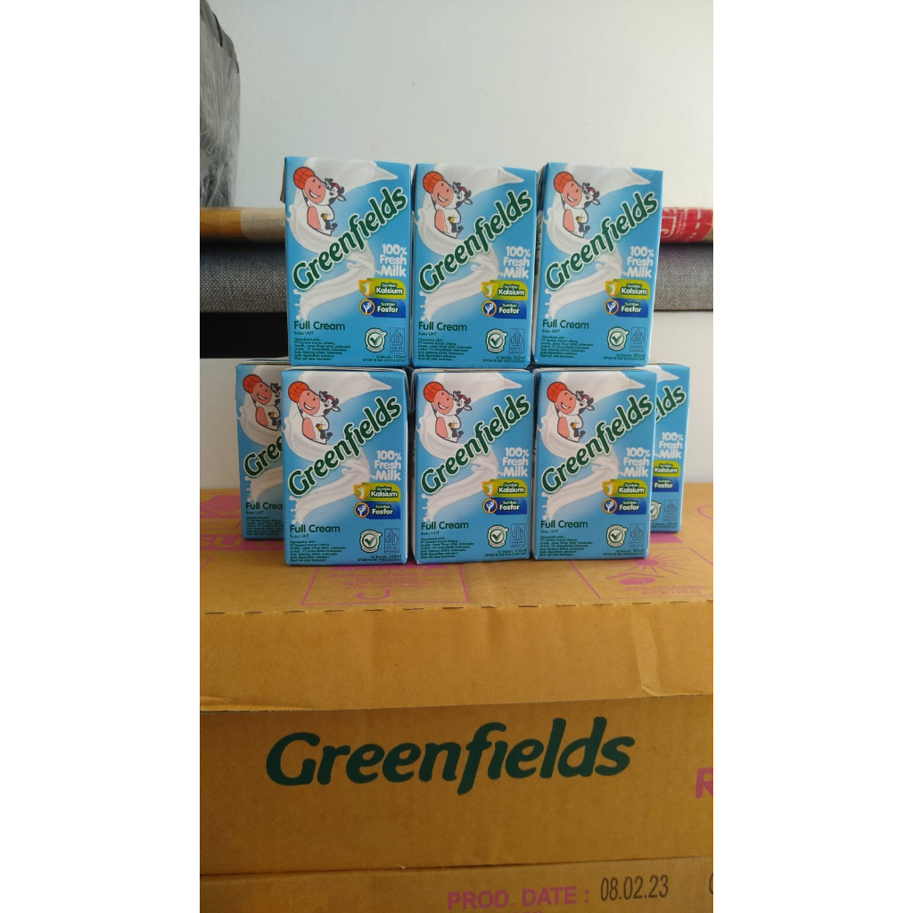 PROMO Susu UHT Greenfields 105ml Fullcream Strawberry Chocomalt karton dus isi 40 EXP MINIMAL 04-2024