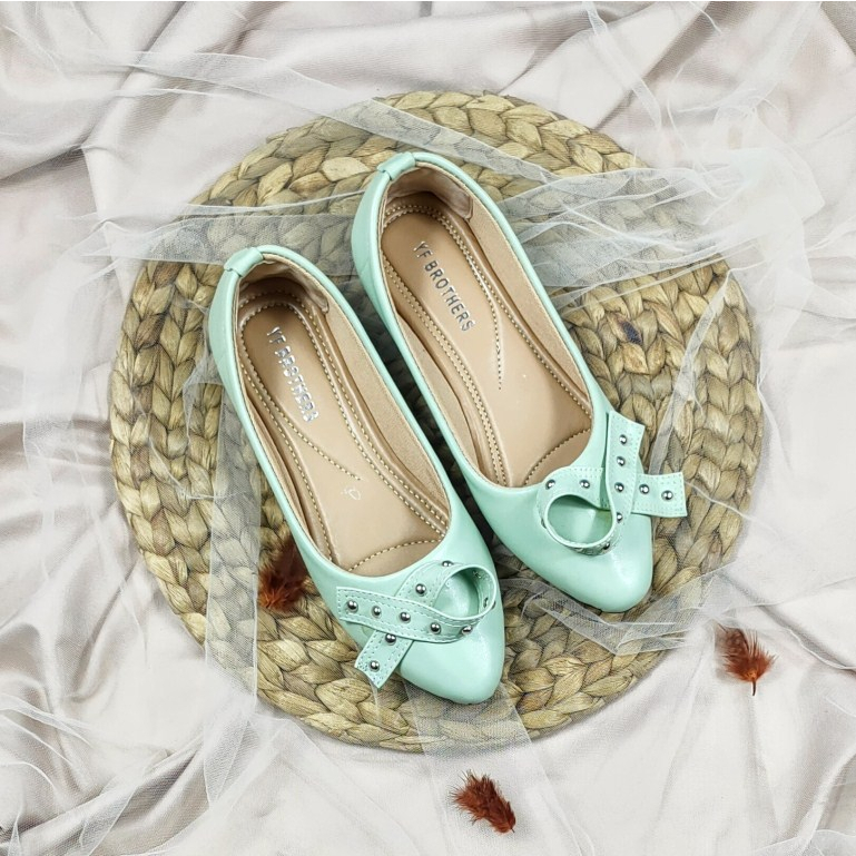 SepatudariKarin Zelda Flatshoes Wanita