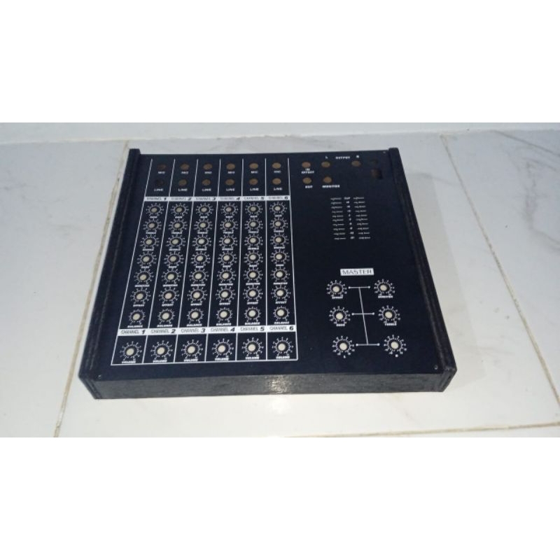 Panel Mixer 6 Chanel plus Box