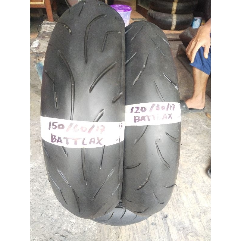 Ban bekas moge battlax s20/S21 120 60 17 & 150 60 17 bisa buat ninja 250 Yamaha R25 Yamaha v3 maupun