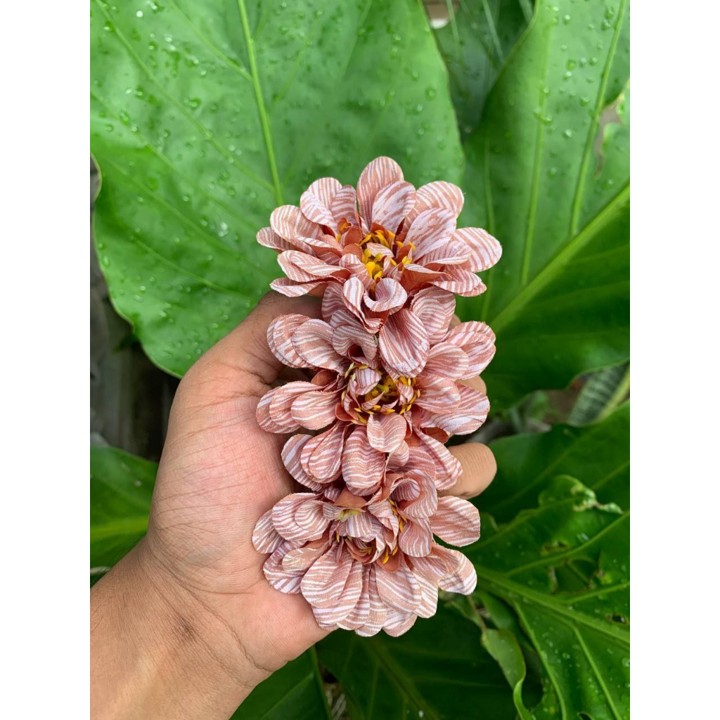 Semanggi Bunga Sanggul Hiasan Rambut Bali Wisuda Modern