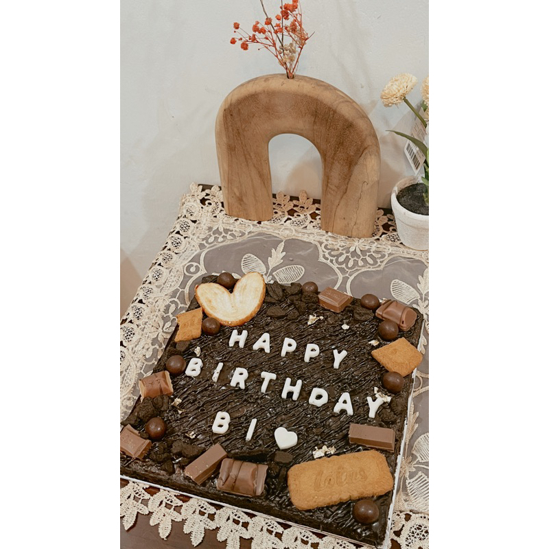 

custom birthday cake door