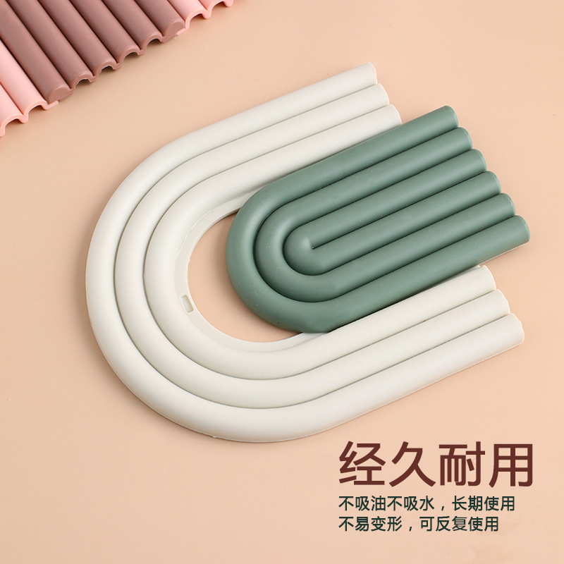 Tatakan2 Alas Panci Panas Tatakan Gelas Piring Mangkok Lucu Unik Kartun Panda Dekorasi Meja Makan Dapur Resto Bahan Silicone Pad Anti / Tahan Panas Anti Slip Lepek Tebal Kotak / Bulat Anti-Scalding Tea Coaster Bowl Mat