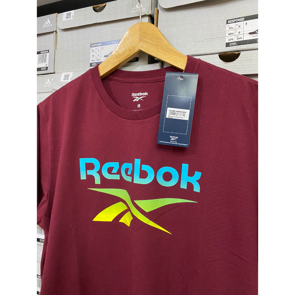 Reebok Basic Men Graphic Tee Maroon REEX2MT101MR Kaos Pria Original