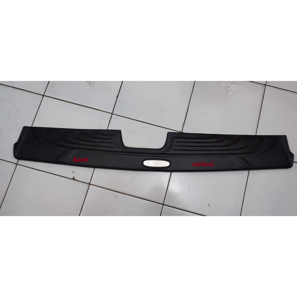 Sillplate Belakang Mobil APV Arena Hitam