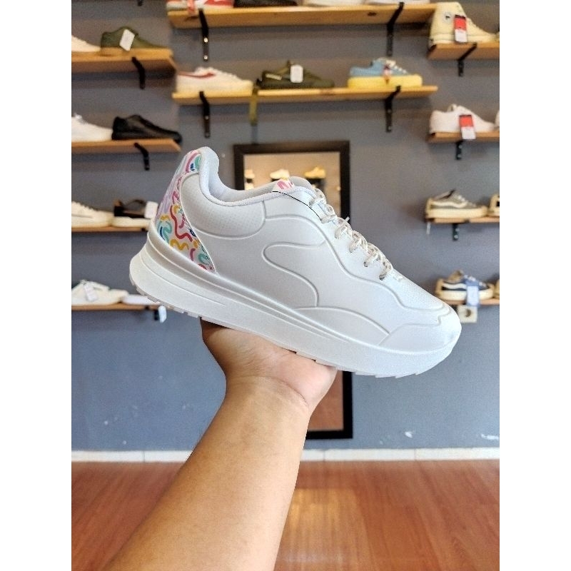 Aerostreet Rainbow Series BNIB - Sepatu Sneakers