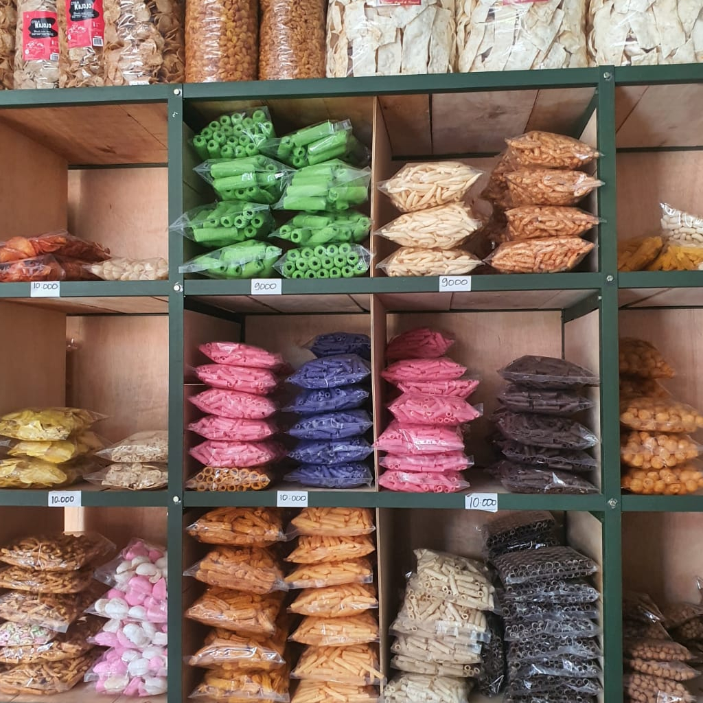 

SNACK KILOAN 250 GRAM makanan ringan manis asin gurih pedas BY MITRA SNACK