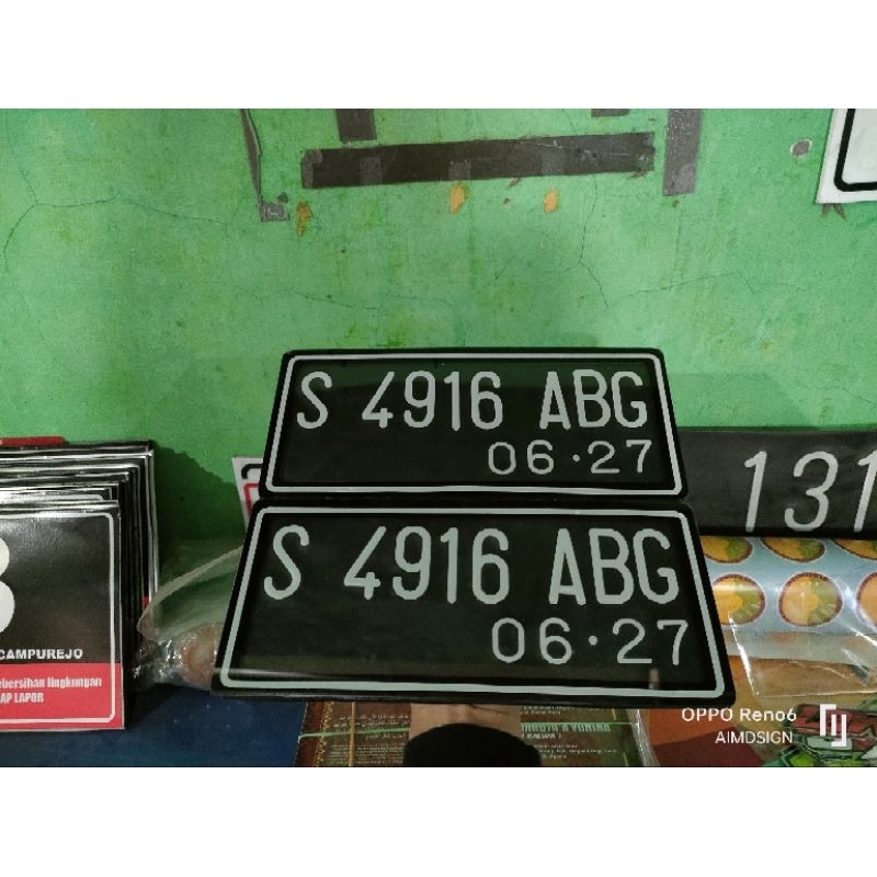 plat nomor motor akrilik timbus variasi hitam baut tanam custom nama