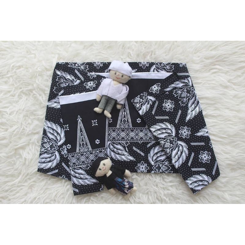 Kain Batik Baduy Banten hitam putih motif tapak kebo
