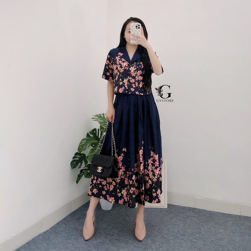 Sakura Setelan Rok dan Kemeja Crop