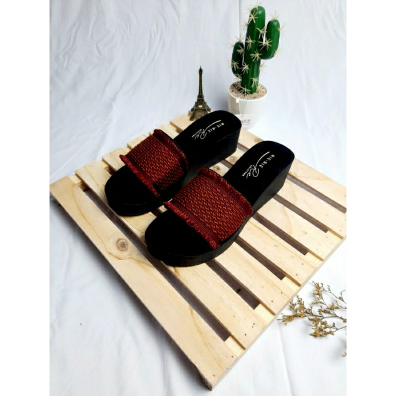 Sandal Wedges wanita Selop Rie-Rie terbaru