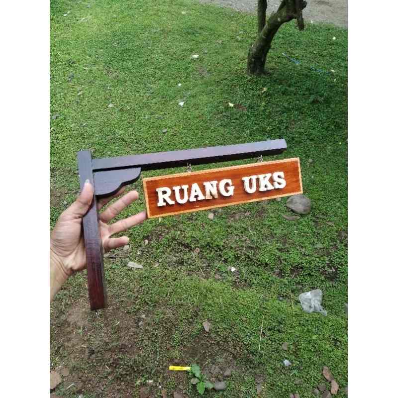papan nama kelas