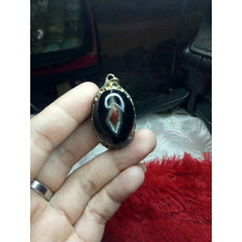 liontin combong wulung