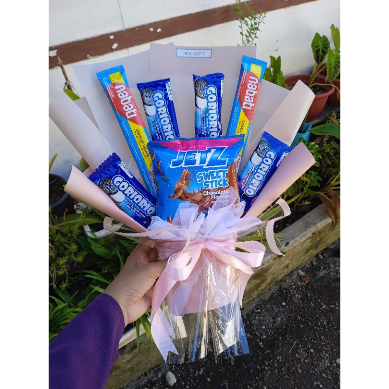 

buket snack wisuda murah buket ulang tahun