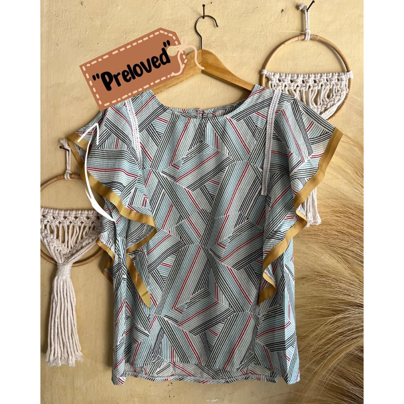 Kutungan Ruffle Preloved | Baju Pantai Preloved | Atasan Ruffle