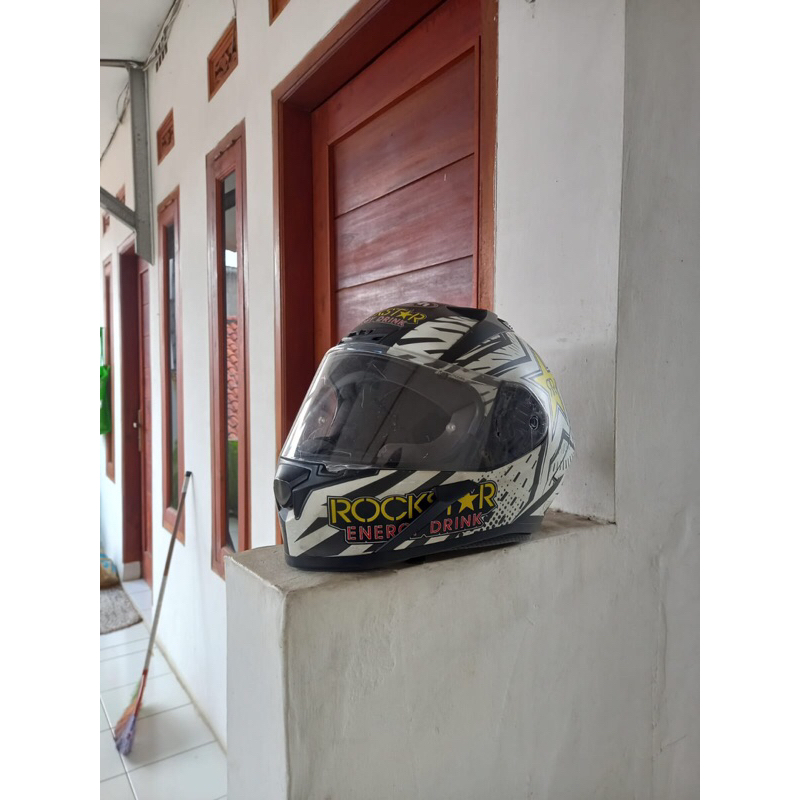 AIROH VALOR ROCKSTAR