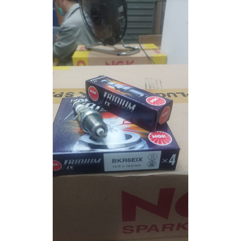 Busi Iridium IX BKR6EIX